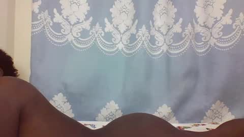 Snapshot of prettydarkskin002 chatting on 02.13.25 SHANIA online show from 02.13.25