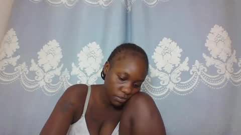 Snapshot of prettydarkskin002 chatting on 03.01.25 SHANIA online show from 03.01.25