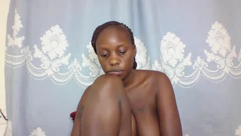 Snapshot of prettydarkskin002 chatting on 03.10.25 SHANIA online show from 03.10.25