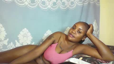 Snapshot of prettydarkskin002 chatting on 09.20.25 SHANIA online show from 09.20.25