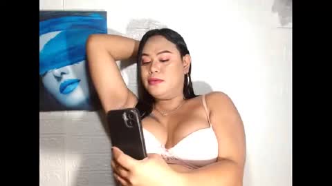 prettydiannara online show from 01.13.25