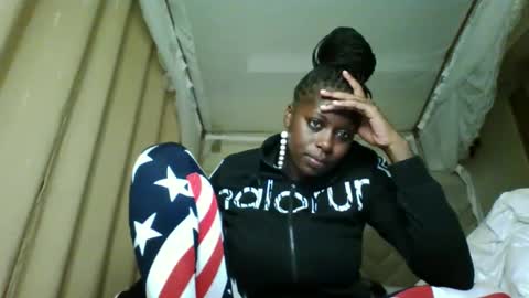 prettydulce online show from 02.18.26