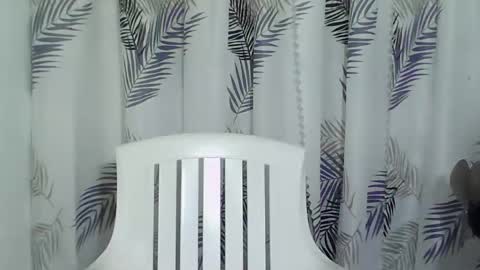 prettygirl_ynna online show from 01.14.26