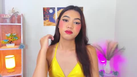 Snapshot of prettyhothugecock chatting on 11.21.25 prettyhothugecock online show from 11.21.25