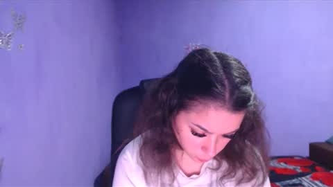 Snapshot of prettyjulliette chatting on 12.22.24 prettyjulliette online show from 12.22.24