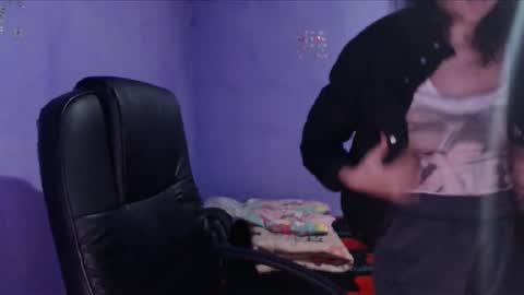 Snapshot of prettyjulliette chatting on 12.30.24 prettyjulliette online show from 12.30.24