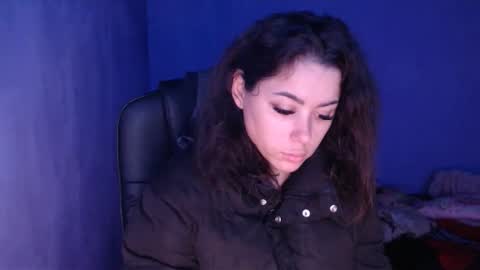Snapshot of prettyjulliette chatting on 12.31.24 prettyjulliette online show from 12.31.24