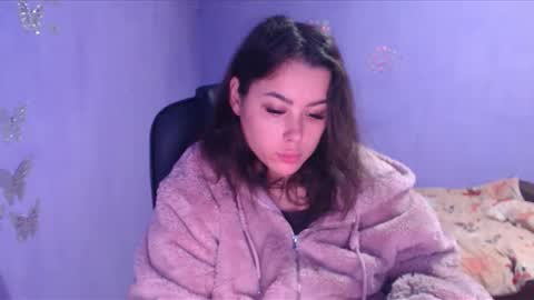 Snapshot of prettyjulliette chatting on 01.03.25 prettyjulliette online show from 01.03.25