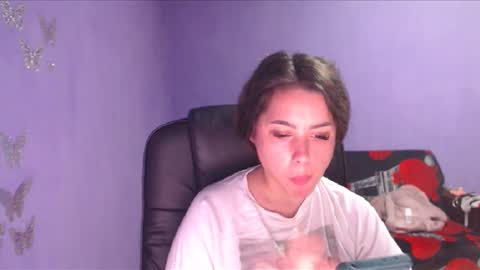 Snapshot of prettyjulliette chatting on 01.08.25 prettyjulliette online show from 01.08.25