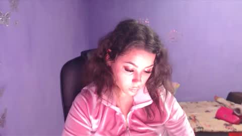 Snapshot of prettyjulliette chatting on 01.10.25 prettyjulliette online show from 01.10.25