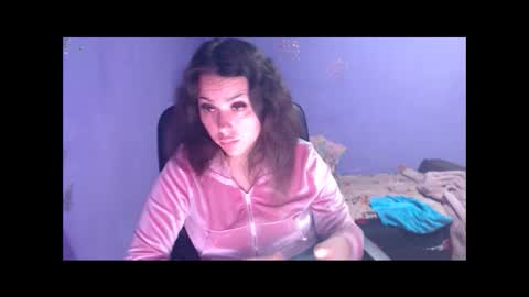 Snapshot of prettyjulliette chatting on 01.11.25 prettyjulliette online show from 01.11.25