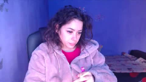 Snapshot of prettyjulliette chatting on 01.12.25 prettyjulliette online show from 01.12.25