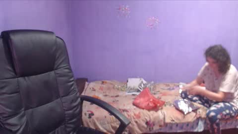 Snapshot of prettyjulliette chatting on 01.24.25 prettyjulliette online show from 01.24.25
