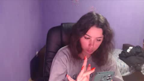 Snapshot of prettyjulliette chatting on 02.08.25 prettyjulliette online show from 02.08.25