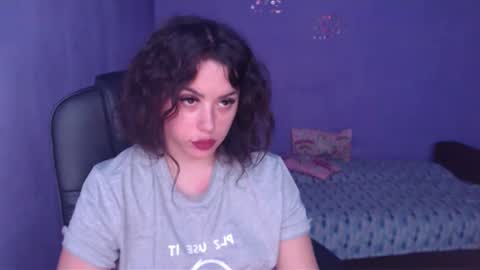 Snapshot of prettyjulliette chatting on 02.12.25 prettyjulliette online show from 02.12.25