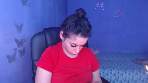 Snapshot of prettyjulliette chatting on 02.14.25 prettyjulliette online show from 02.14.25
