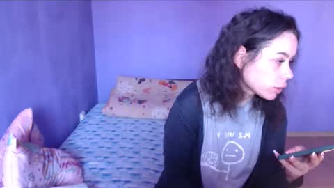 Snapshot of prettyjulliette chatting on 03.05.25 prettyjulliette online show from 03.05.25