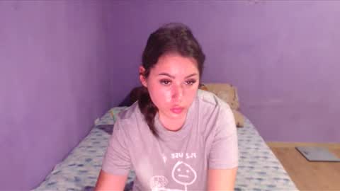 Snapshot of prettyjulliette chatting on 03.06.25 prettyjulliette online show from 03.06.25