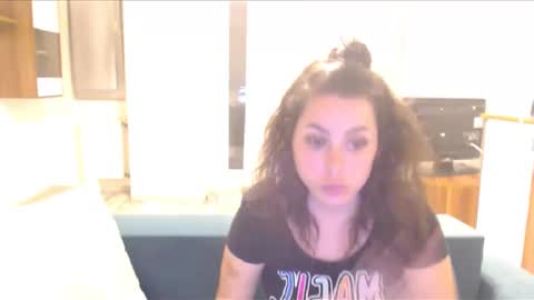 Snapshot of prettyjulliette chatting on 03.12.25 prettyjulliette online show from 03.12.25