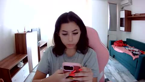 Snapshot of prettyjulliette chatting on 09.15.25 prettyjulliette online show from 09.15.25