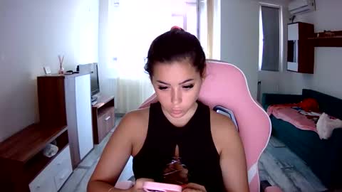 Snapshot of prettyjulliette chatting on 09.16.25 prettyjulliette online show from 09.16.25