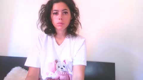 Snapshot of prettyjulliette chatting on 09.22.25 prettyjulliette online show from 09.22.25