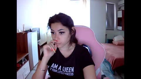 Snapshot of prettyjulliette chatting on 09.27.25 prettyjulliette online show from 09.27.25