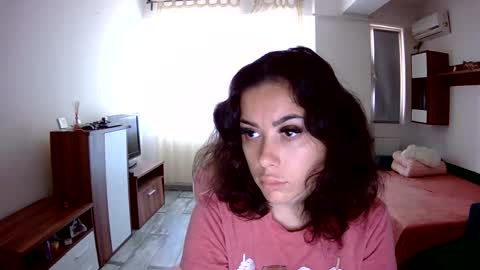 Snapshot of prettyjulliette chatting on 09.28.25 prettyjulliette online show from 09.28.25