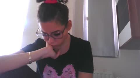 Snapshot of prettyjulliette chatting on 10.17.25 prettyjulliette online show from 10.17.25