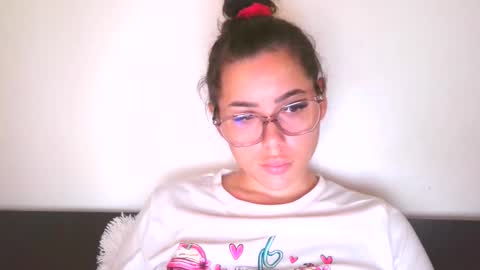 prettyjulliette online show from 10.24.25