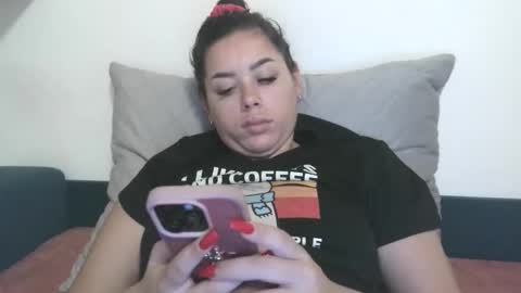 prettyjulliette online show from 11.19.25