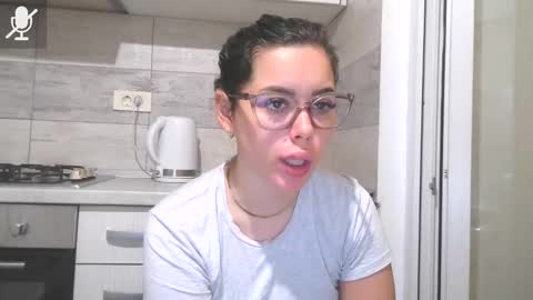 prettyjulliette online show from 11.23.25