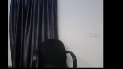 mia online show from 11.18.25