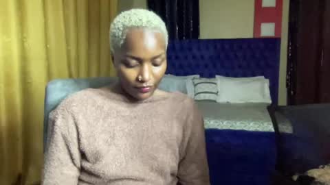 Snapshot of prettyquee chatting on 08.03.26 sasha online show from 08.03.26