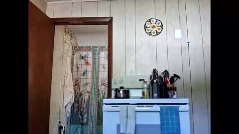 prettysolidd7 online show from 09.08.25