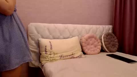 Snapshot of prettytaya chatting on 10.15.25 Taya online show from 10.15.25