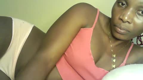 Snapshot of prettyvish chatting on 06.29.26 prettyvish online show from 06.29.26