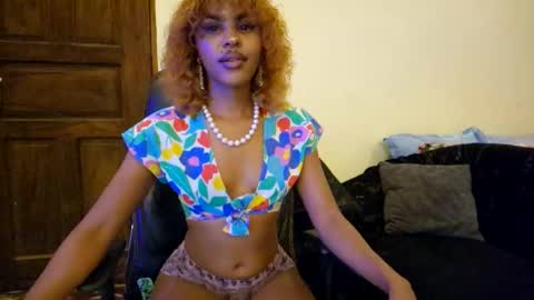 Snapshot of priceless_sexy chatting on 06.06.26 priceless_sexy online show from 06.06.26