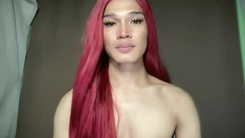 Snapshot of pricelessbeautyxxx chatting on 12.14.25 TINA online show from 12.14.25