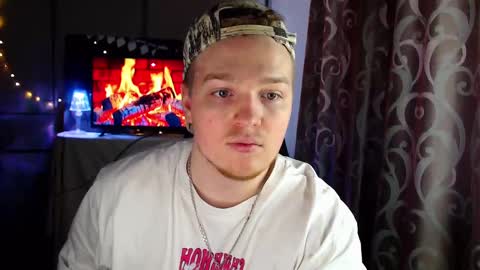 Snapshot of princ4real chatting on 02.21.25 prince online show from 02.21.25