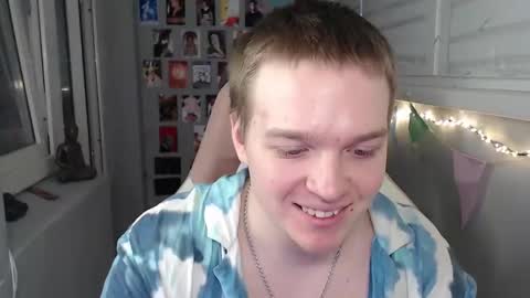 Snapshot of princ4real chatting on 03.08.25 prince online show from 03.08.25