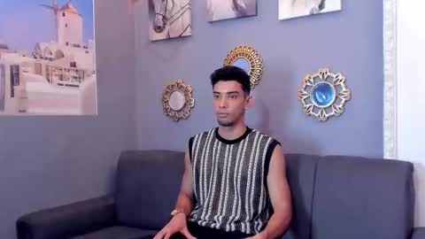Snapshot of prince_arthur77 chatting on 09.24.25 prince_arthur77 online show from 09.24.25
