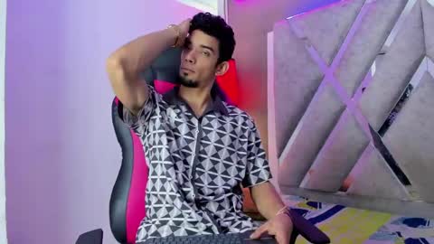 prince_arthur77 online show from 11.16.25