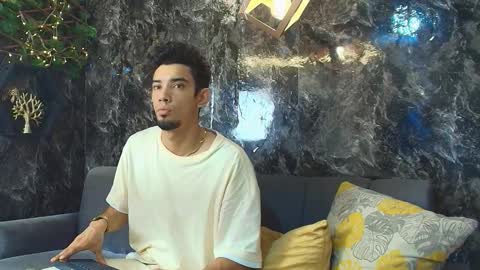 prince_arthur77 online show from 11.18.25