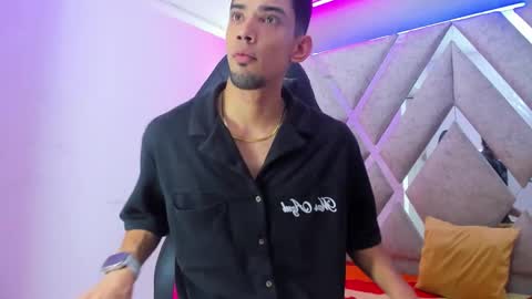 prince_arthur77 online show from 11.25.25