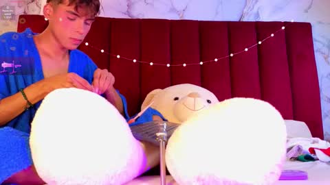 PRINCEPOPPY  online show from 12.17.25