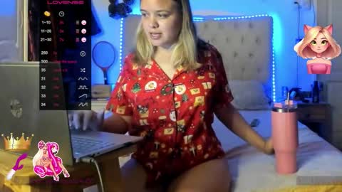 Paris online show from 01.06.25