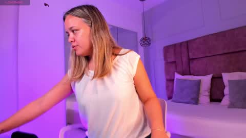 Paris online show from 03.11.25