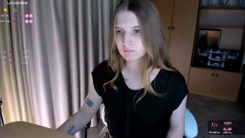 princessaalicc online show from 10.13.25