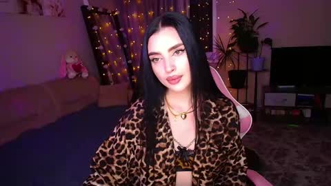 princessamira1 online show from 11.30.25